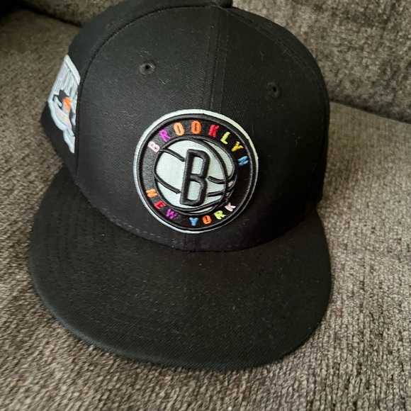 Brooklyn Nets NBA New Era SnapBack Hat With Colored Lettering - Picture 1 of 4